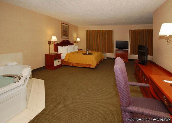 Quality Suites Pineville - Charlotte Szoba fotó